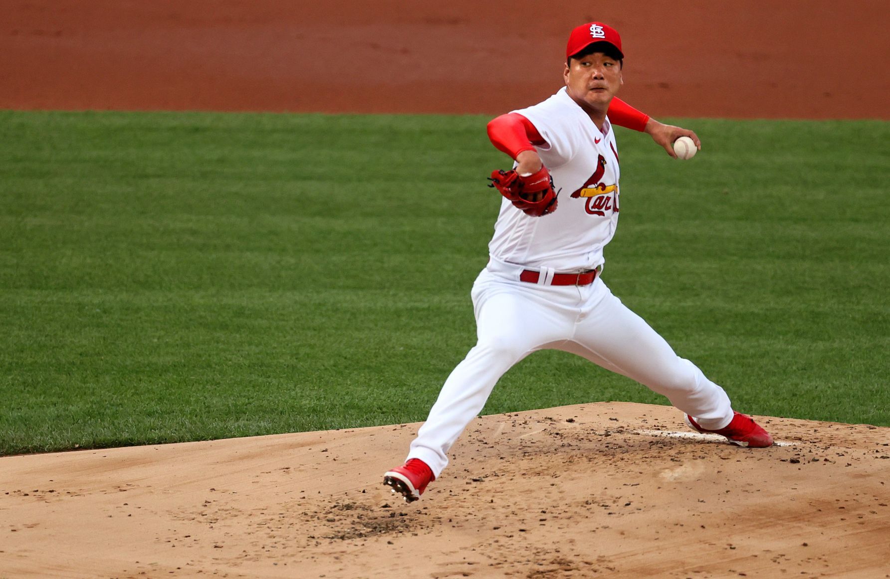 Cardinals host Reds